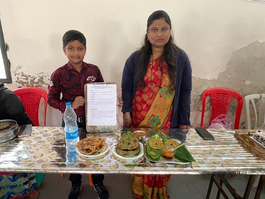 आंतरराष्ट्रीय पौष्टिक तृणधान्य वर्ष २०२३ निमित्ताने तालुका कृषि अधिकारी, वैजापूर यांचे मार्फत दि.२९/१२/२०२३ रोजी आयोजित प्रचार प्रसिद्धी व जन जागृती कार्यशाळा अंतर्गत आयोजित पाककला स्पर्धा मध्ये सह्भागी स्पर्धक